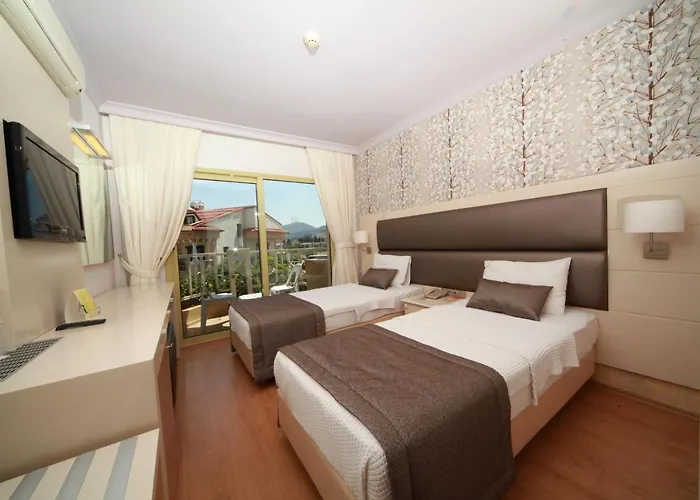 Hotel Grand Faros 4*