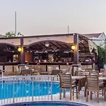 Hotel Grand Faros 4*