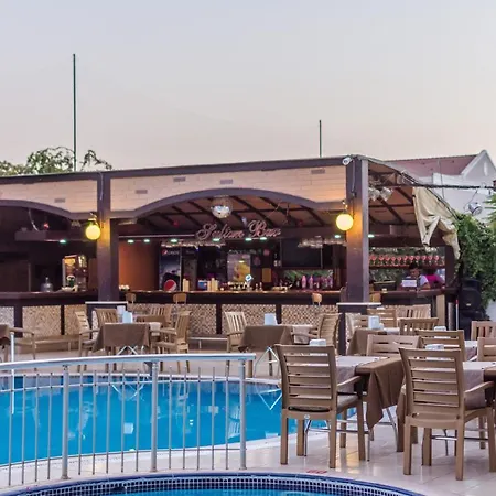 Szálloda Grand Faros 4*