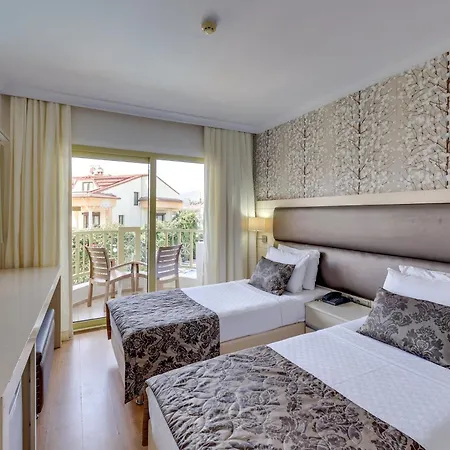 Hotell Grand Faros 4*