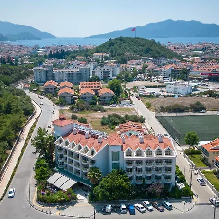 Grand Faros Hotell