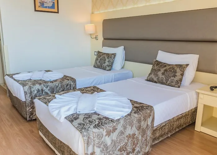Grand Faros Hotell