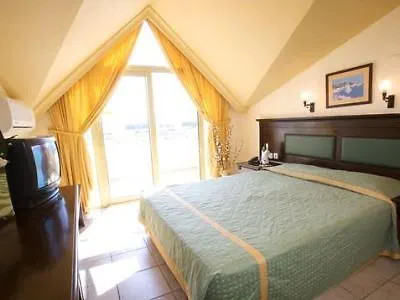Grand Faros Hotell