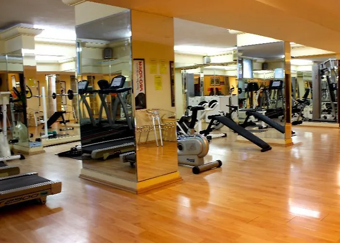 Grand Faros Hotell 4*